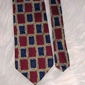 Kenneth Cole Red Blue Silk Tie 58"